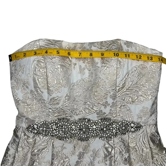 Cache Cream Brocade High-Low Ballgown with Beaded Embellishments Size 0 - Picture 13 of 16